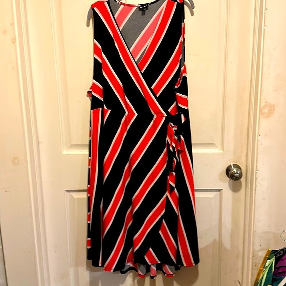 NWT-TORRID TED STRIPED CREPE WRAP DRESS